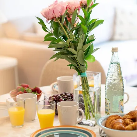 Apartament Charming Garden En 