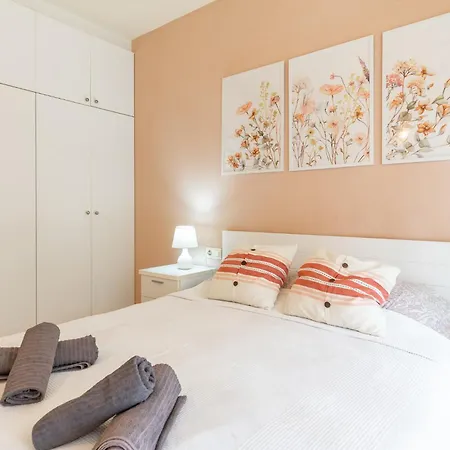 Apartament Charming Garden En 